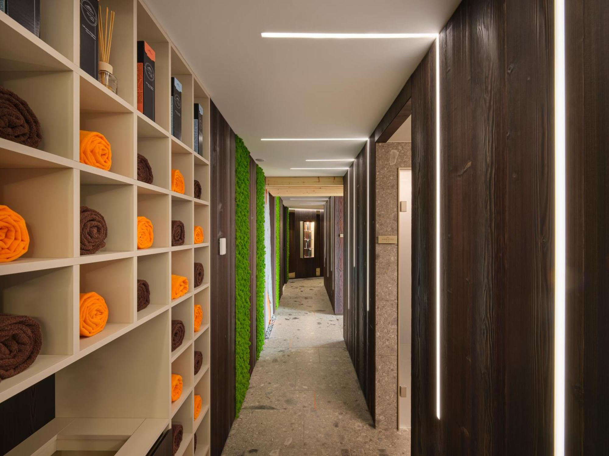 Collina Luxury Relais Hotell Clusone Exteriör bild